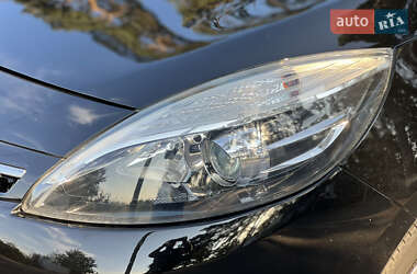 Минивэн Renault Scenic 2015 в 