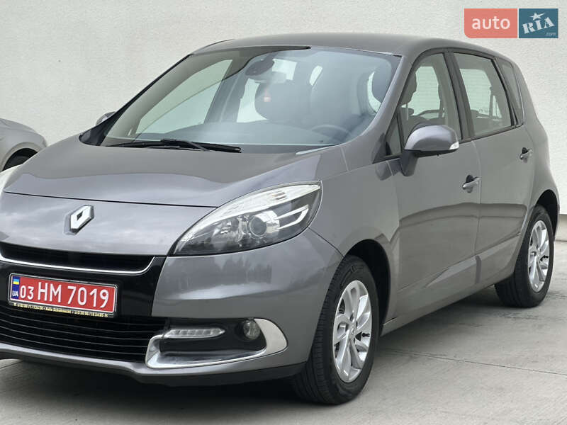 Минивэн Renault Scenic 2012 в 