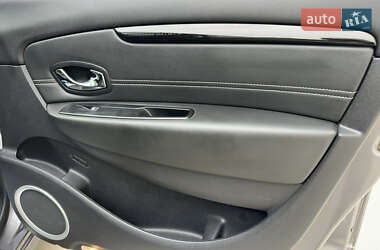 Минивэн Renault Scenic 2012 в 
