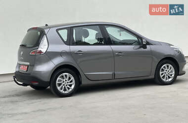 Минивэн Renault Scenic 2012 в 