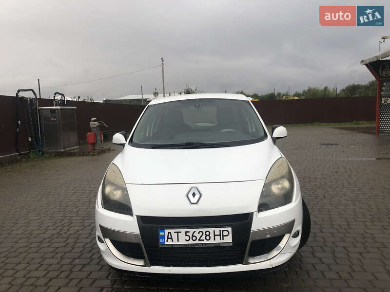 Минивэн Renault Scenic 2011 в Перегинском фото Минивэн Renault Scenic 2011 в Перегинском