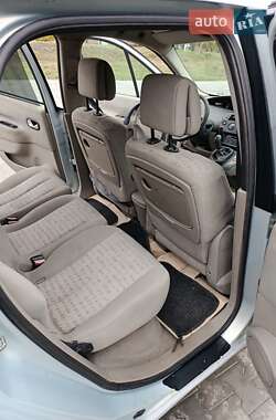 Минивэн Renault Scenic 2004 в 