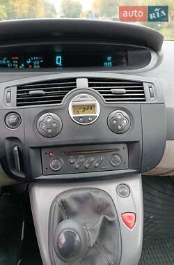 Минивэн Renault Scenic 2004 в 
