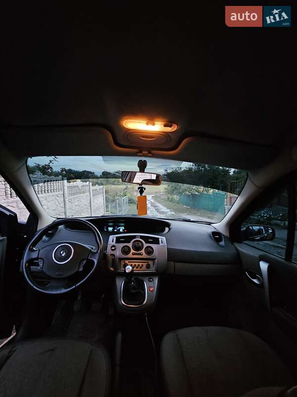 Минивэн Renault Scenic 2009 в Хороле