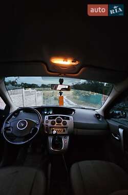 Минивэн Renault Scenic 2009 в 