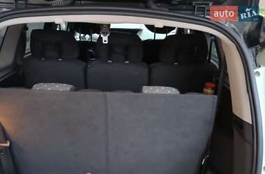 Минивэн Renault Scenic 2010 в 