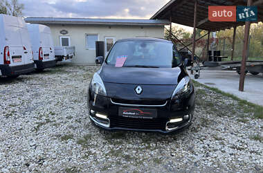 Минивэн Renault Scenic 2012 в 