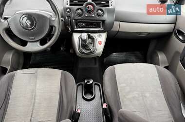 Минивэн Renault Scenic 2004 в 