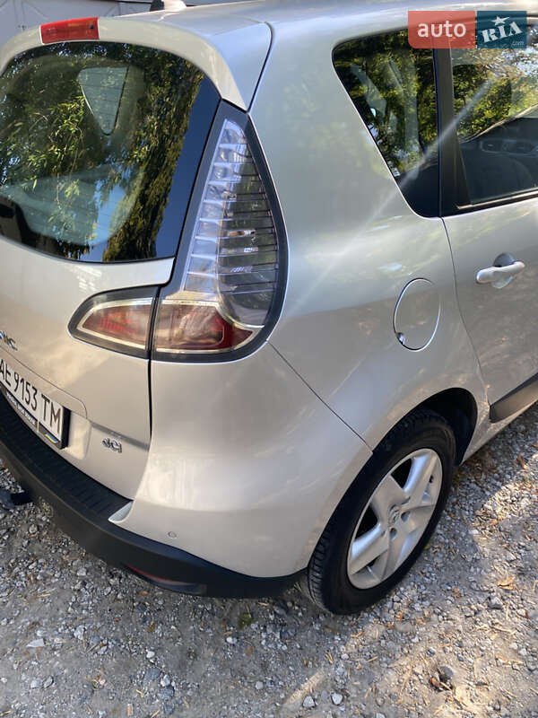 Универсал Renault Scenic 2012 в Днепре