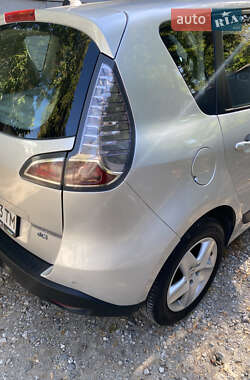 Универсал Renault Scenic 2012 в 