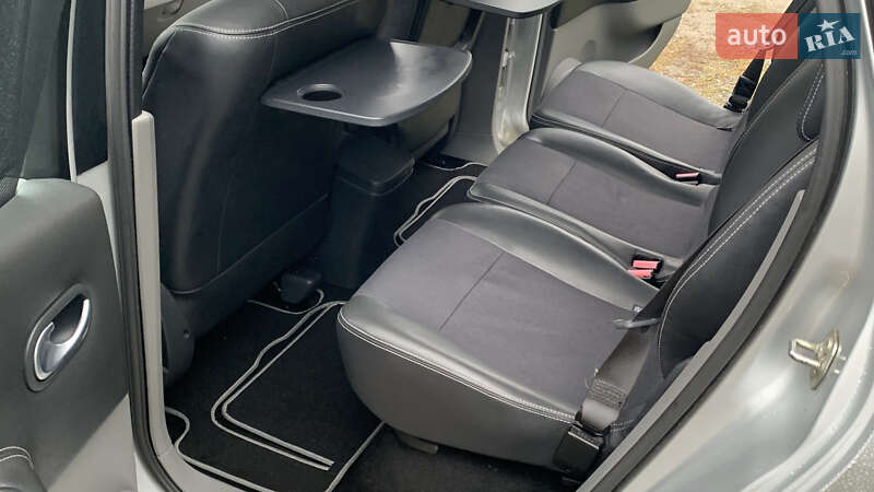 Минивэн Renault Scenic 2006 в Виннице