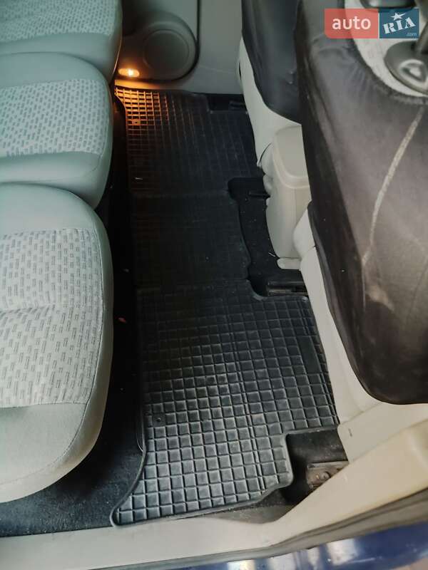 Мінівен Renault Scenic 2006 в Луцьку