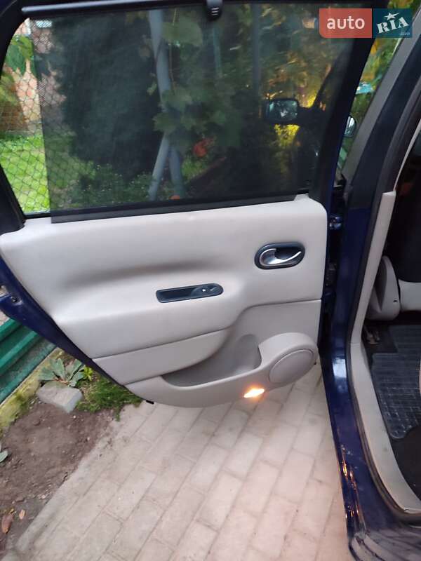 Мінівен Renault Scenic 2006 в Луцьку