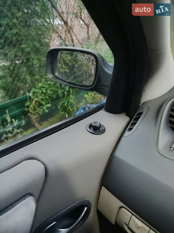 Мінівен Renault Scenic 2006 в Луцьку