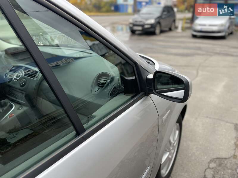 Минивэн Renault Scenic 2006 в Сумах