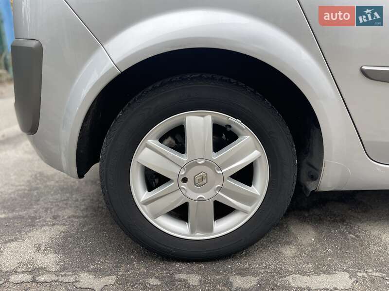 Минивэн Renault Scenic 2006 в Сумах
