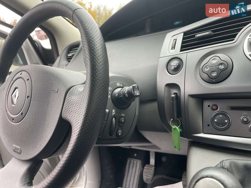 Минивэн Renault Scenic 2006 в Сумах