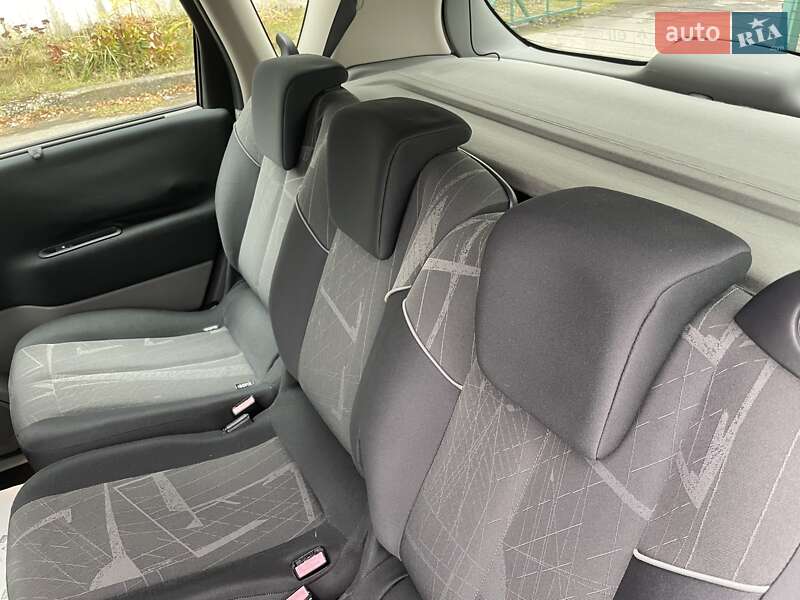 Минивэн Renault Scenic 2006 в Сумах