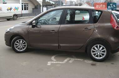 Мінівен Renault Scenic 2011 в Львові