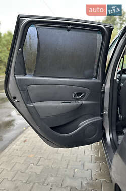 Минивэн Renault Scenic 2012 в 