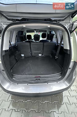 Минивэн Renault Scenic 2012 в 