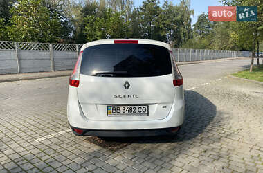 Минивэн Renault Scenic 2010 в 