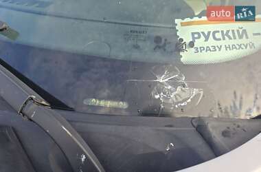 Минивэн Renault Scenic 2006 в  фото 5 Минивэн Renault Scenic 2006 в