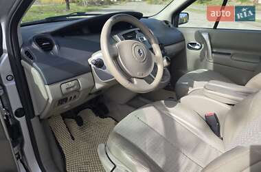 Минивэн Renault Scenic 2006 в  фото 19 Минивэн Renault Scenic 2006 в