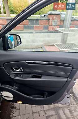 Минивэн Renault Scenic 2014 в 