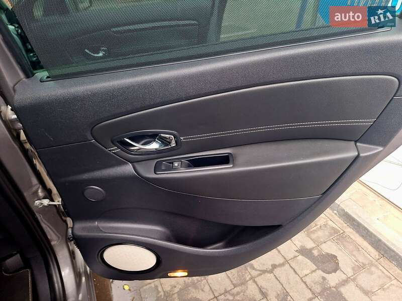 Минивэн Renault Scenic 2014 в Ровно