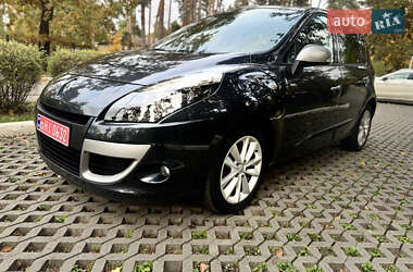 Минивэн Renault Scenic 2010 в 