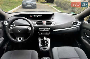 Минивэн Renault Scenic 2010 в 