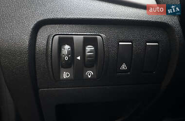 Минивэн Renault Scenic 2010 в 