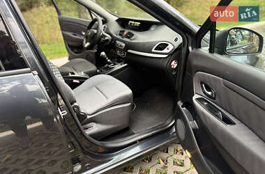 Минивэн Renault Scenic 2010 в 