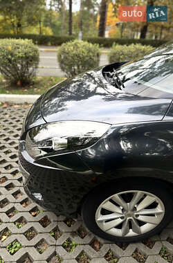 Минивэн Renault Scenic 2010 в 