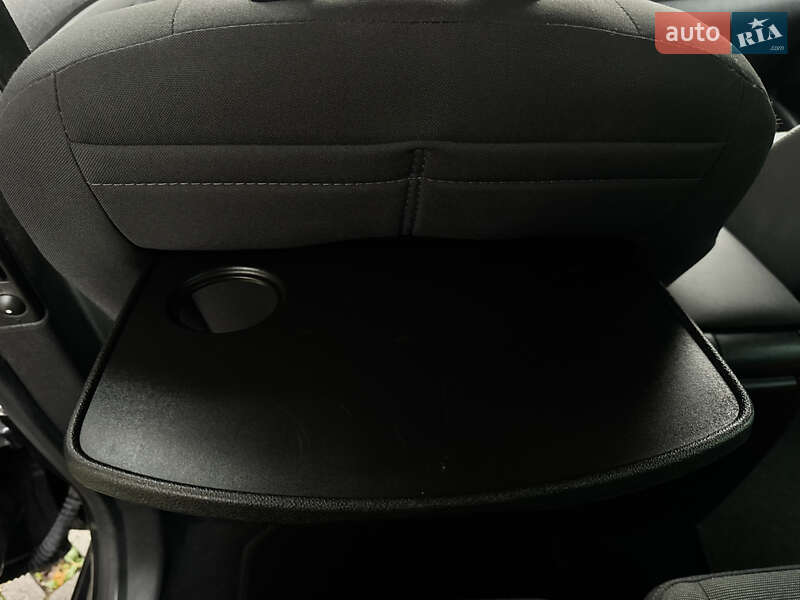 Минивэн Renault Scenic 2010 в Буче