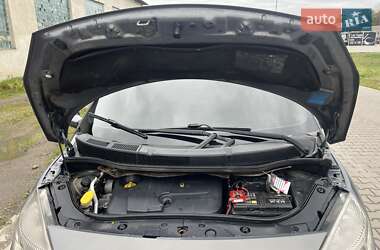 Минивэн Renault Scenic 2006 в 