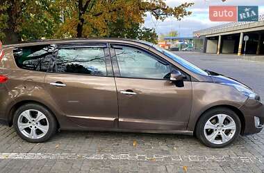 Минивэн Renault Scenic 2010 в 