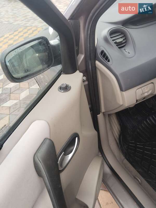 Минивэн Renault Scenic 2005 в Броварах фото 28 Минивэн Renault Scenic 2005 в Броварах