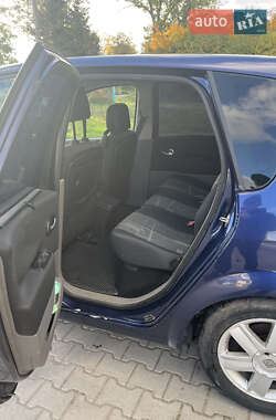 Минивэн Renault Scenic 2006 в 