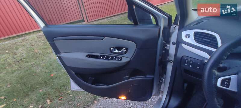 Минивэн Renault Scenic 2011 в Тернополе