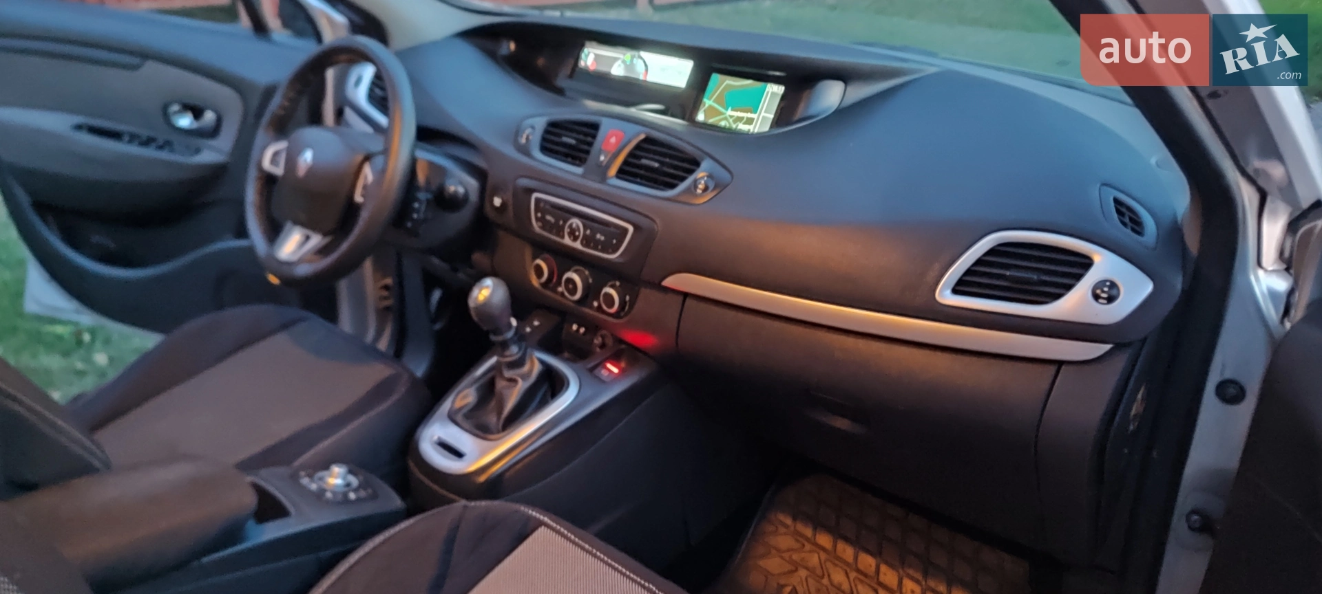 2011 Renault Scenic - мініатюра 57