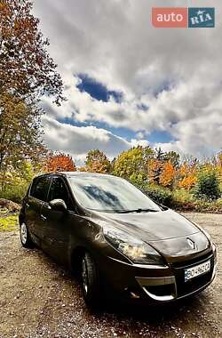 Мінівен Renault Scenic 2011 в Тернополі