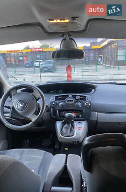 Минивэн Renault Scenic 2005 в 