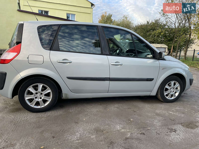 Минивэн Renault Scenic 2004 в Красилове