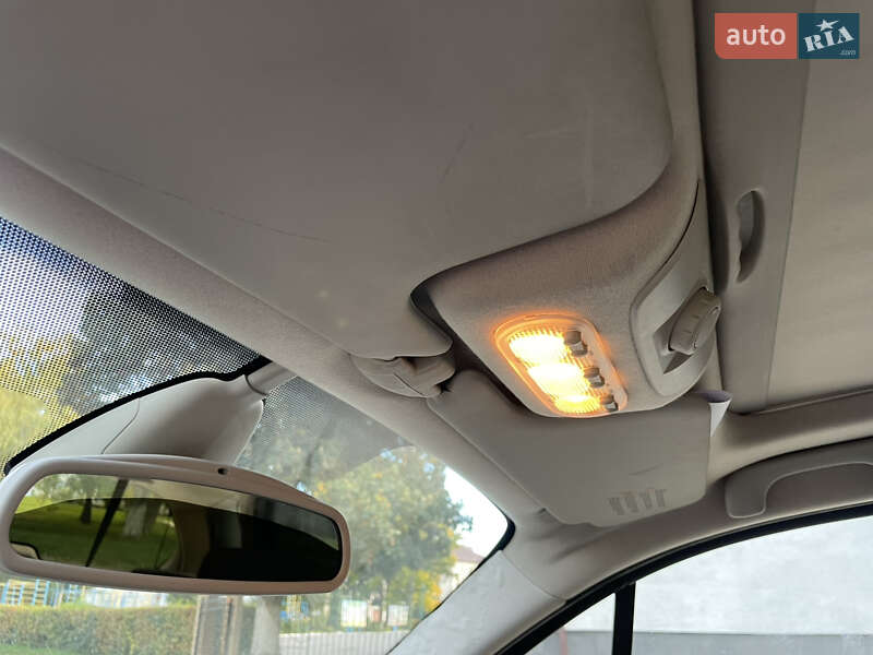 Минивэн Renault Scenic 2004 в Красилове