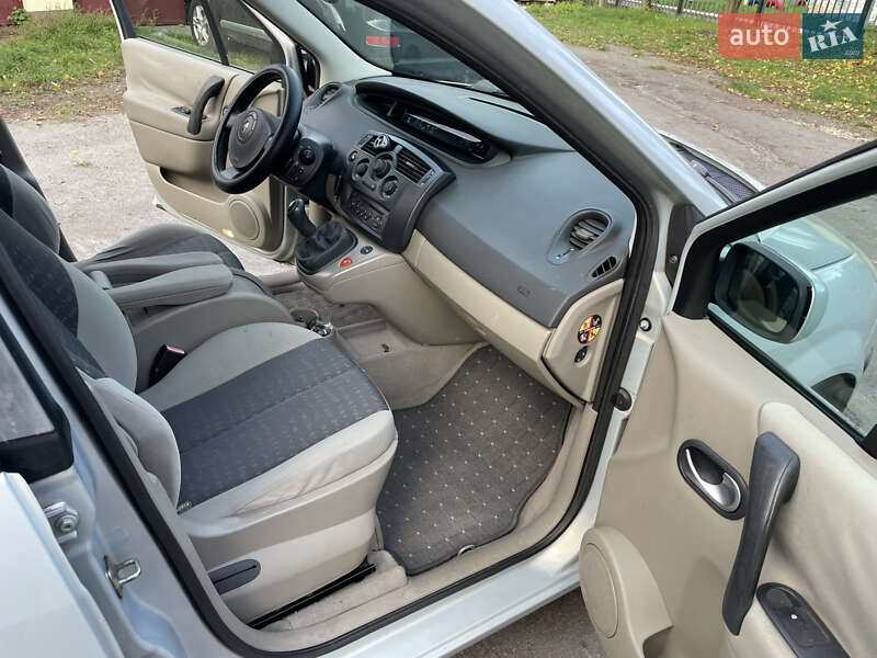 Минивэн Renault Scenic 2004 в Красилове