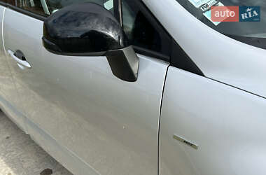 Минивэн Renault Scenic 2011 в 