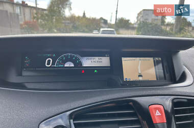 Минивэн Renault Scenic 2011 в 