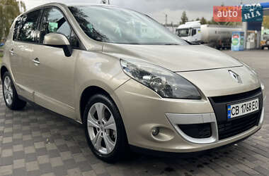 Минивэн Renault Scenic 2010 в 